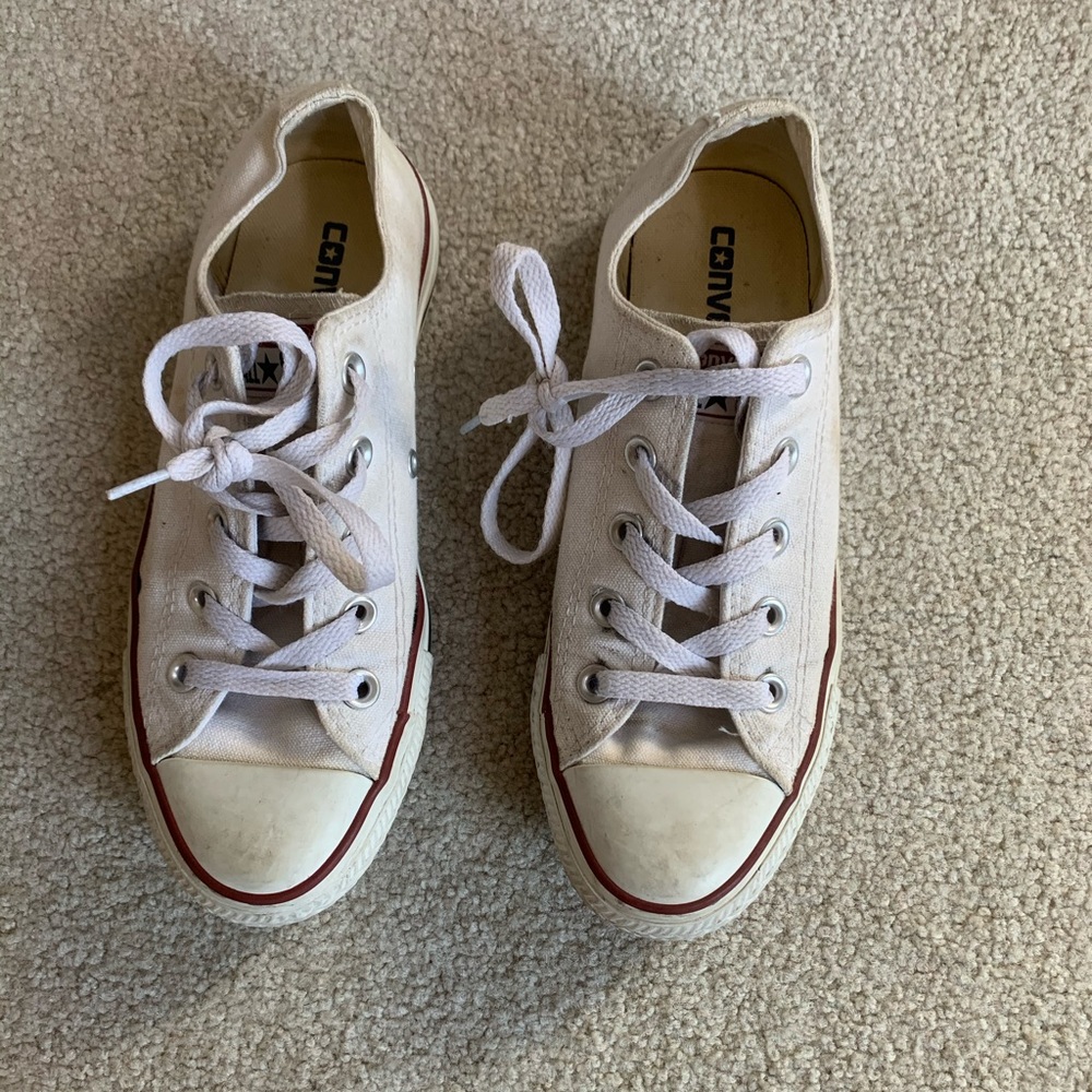 White converse shoes